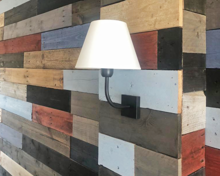 Een stijlvolle sfeerlamp, een landelijk wandarmatuur die perfect past bij je modern interieur